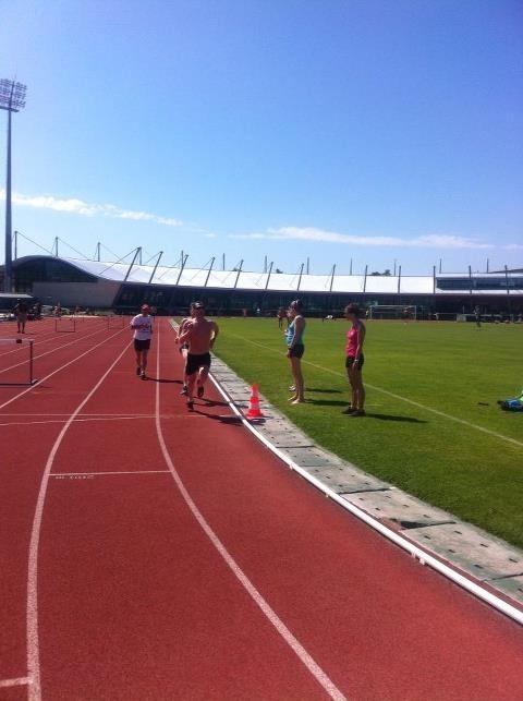 Notre sprinter Pascal Pascal Vanessche sous le regard de son fan club